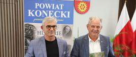 Książka, która zatrzymuje czas. Spotkanie autorskie w Starostwie Powiatowym