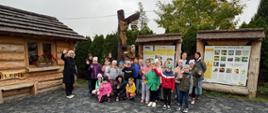 Uczniowie naszej szkoły podczas wizyty w Pasiece „Maciejka”