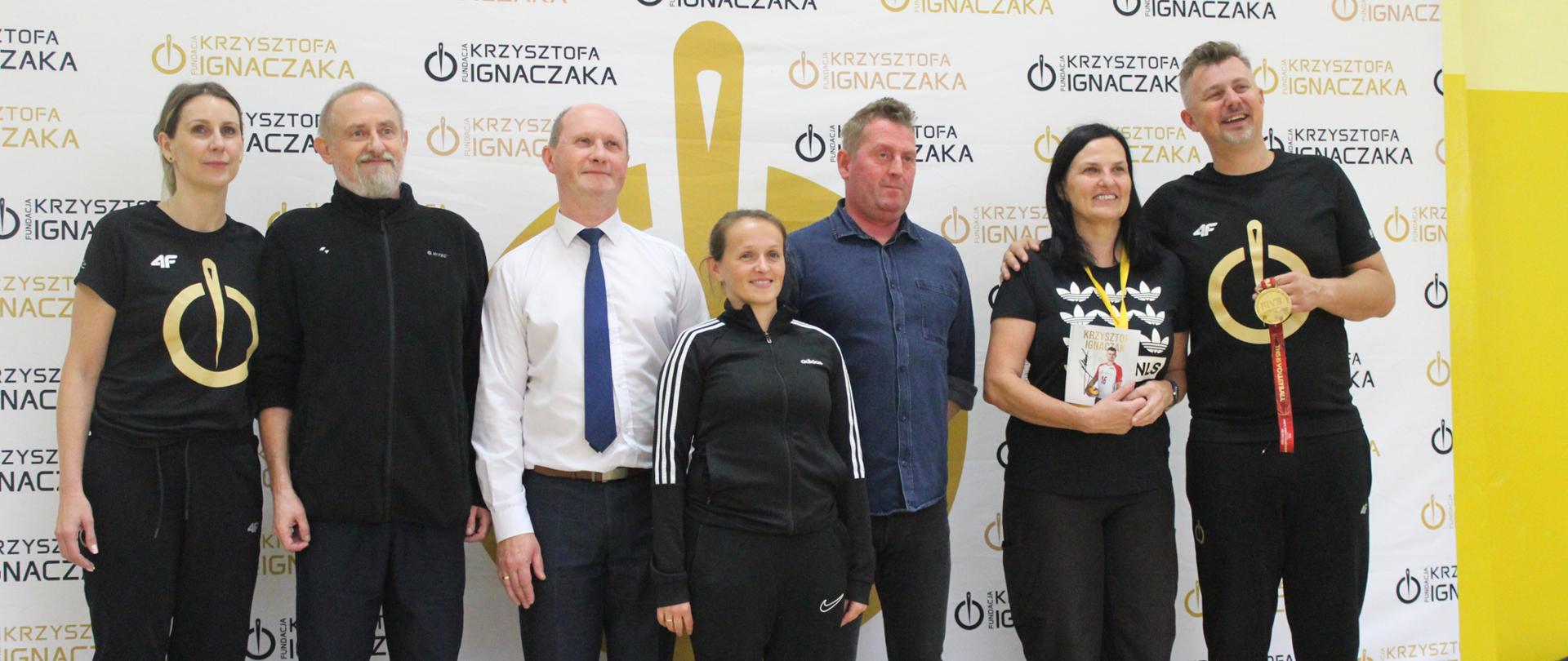 „Drugie śniadanie z mistrzem” - Spotkanie młodzieży z 1 LO w Jaśle z siatkarzami Krzysztofem Ignaczakiem i Mileną Sadurek