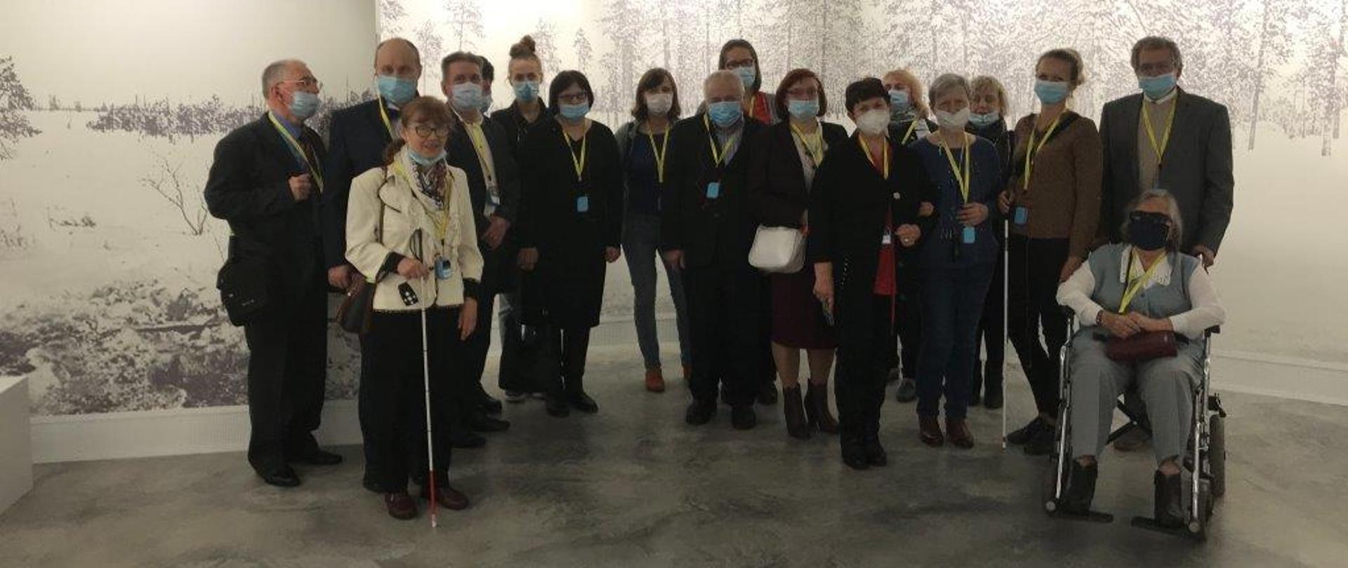 Pamiątkowe zdjęcie członków koła