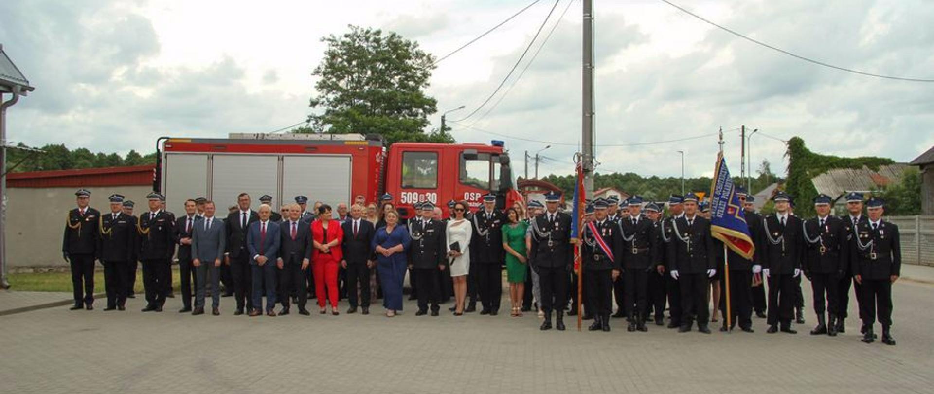 Uroczystość powstania 75-lecia Ochotniczej Straży Pożarnej w Zbrzeźnicy