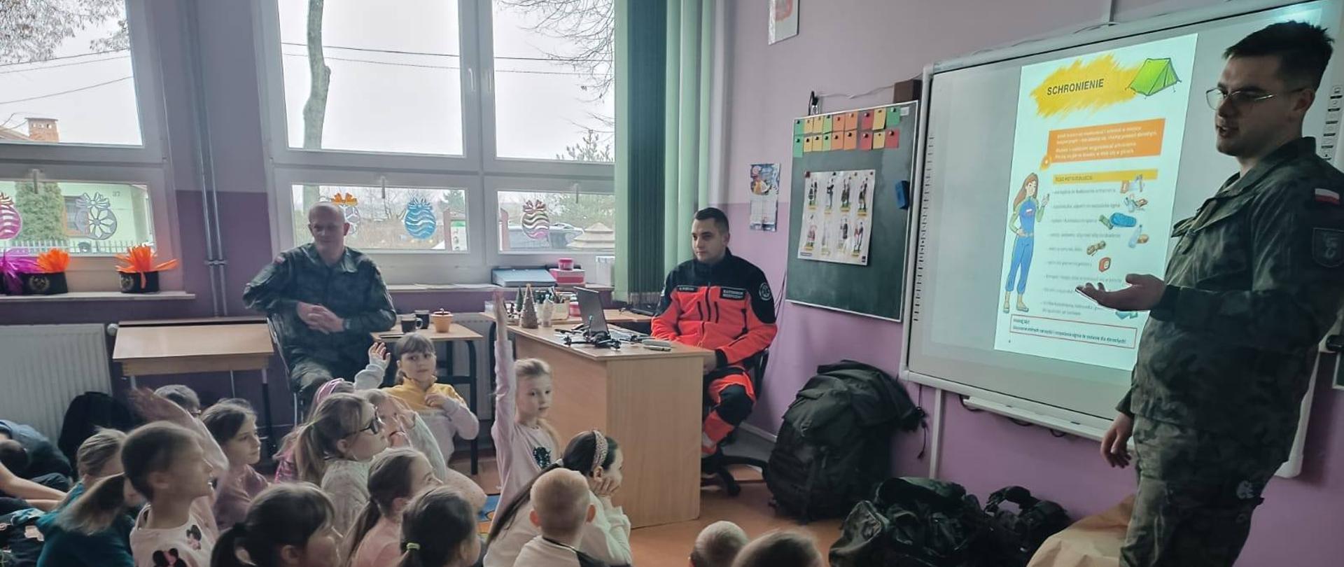 Edukacja z wojskiem w klasach młodszych