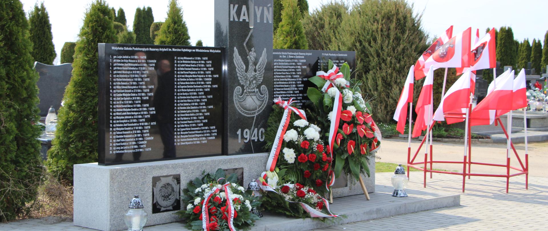 pomnik upamiętniający oficerów zamordowanych w Katyniu, Charkowie i Twerze-Miednoje