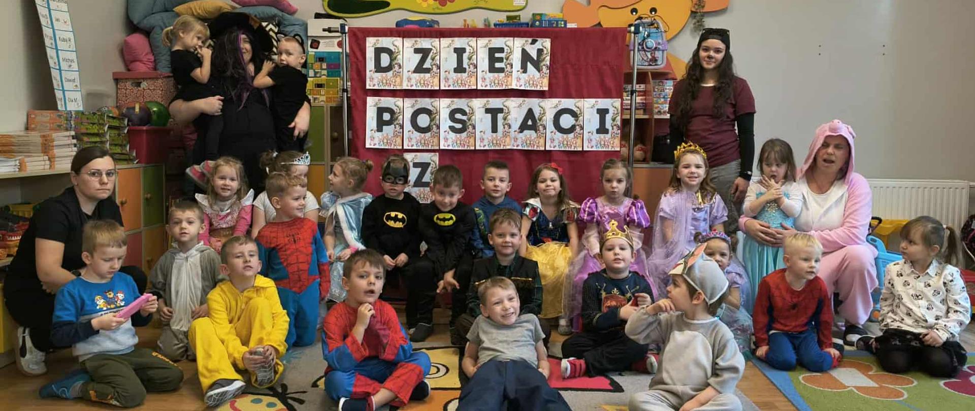  Dzień Postaci z Bajek i Baśni w Szkole Podstawowej im. Jana Pawła II w Żarnowie