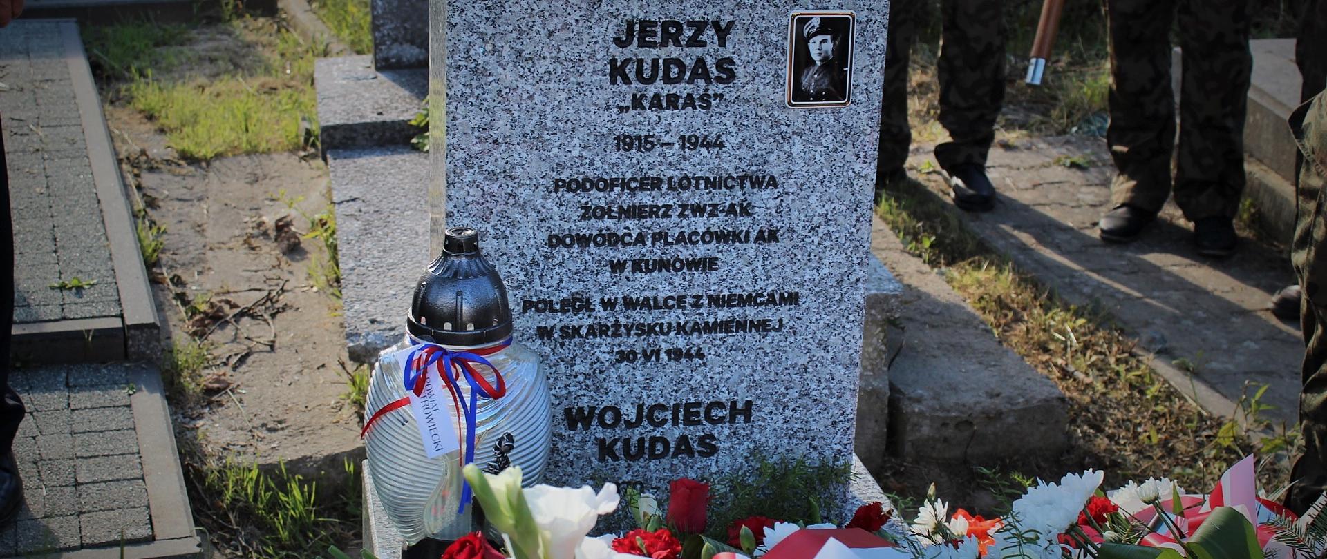 Bohaterom Cześć i Chwała