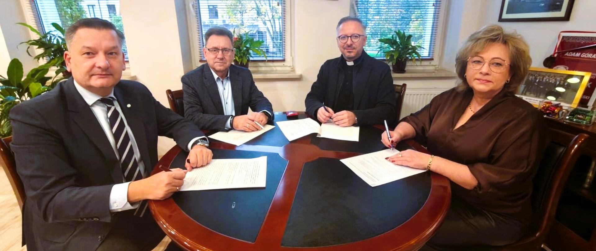 Wsparcie dla osób z niepełnosprawnościami - umowa na modernizację pracowni Warsztatu Terapii Zajęciowej podpisana