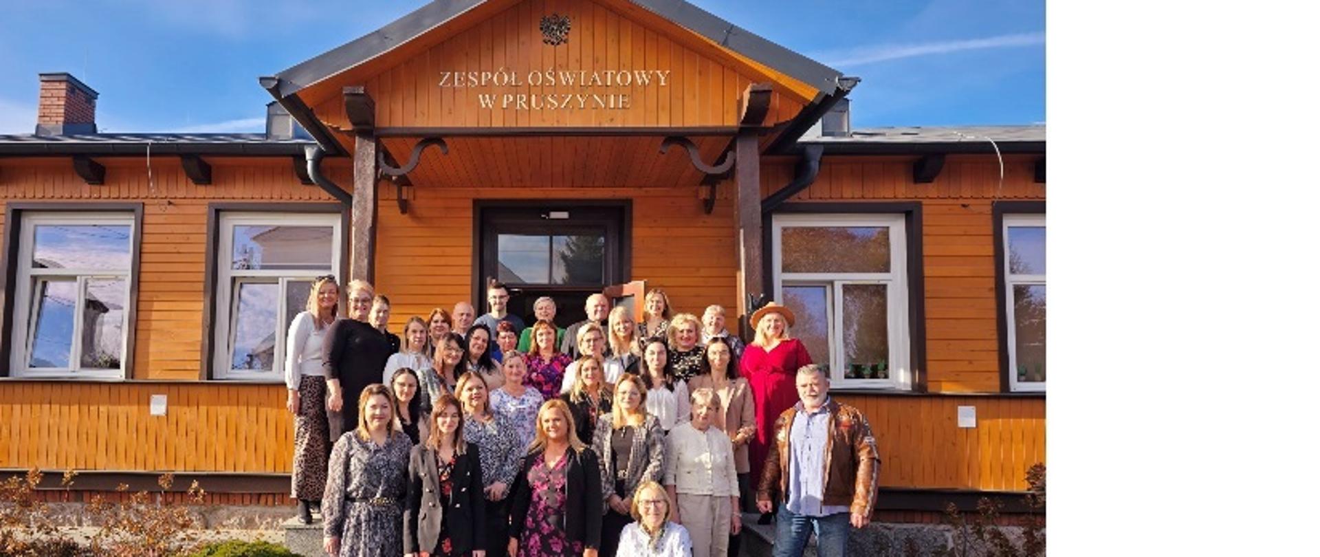 Grono pedagogiczne i pracownicy szkoły 2024