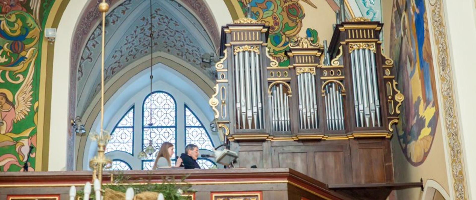 Zdjęcie organów w kościele parafialnym w Osobnicy