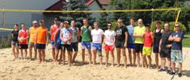 Uczestnicy turnieju siatkówki plażowej