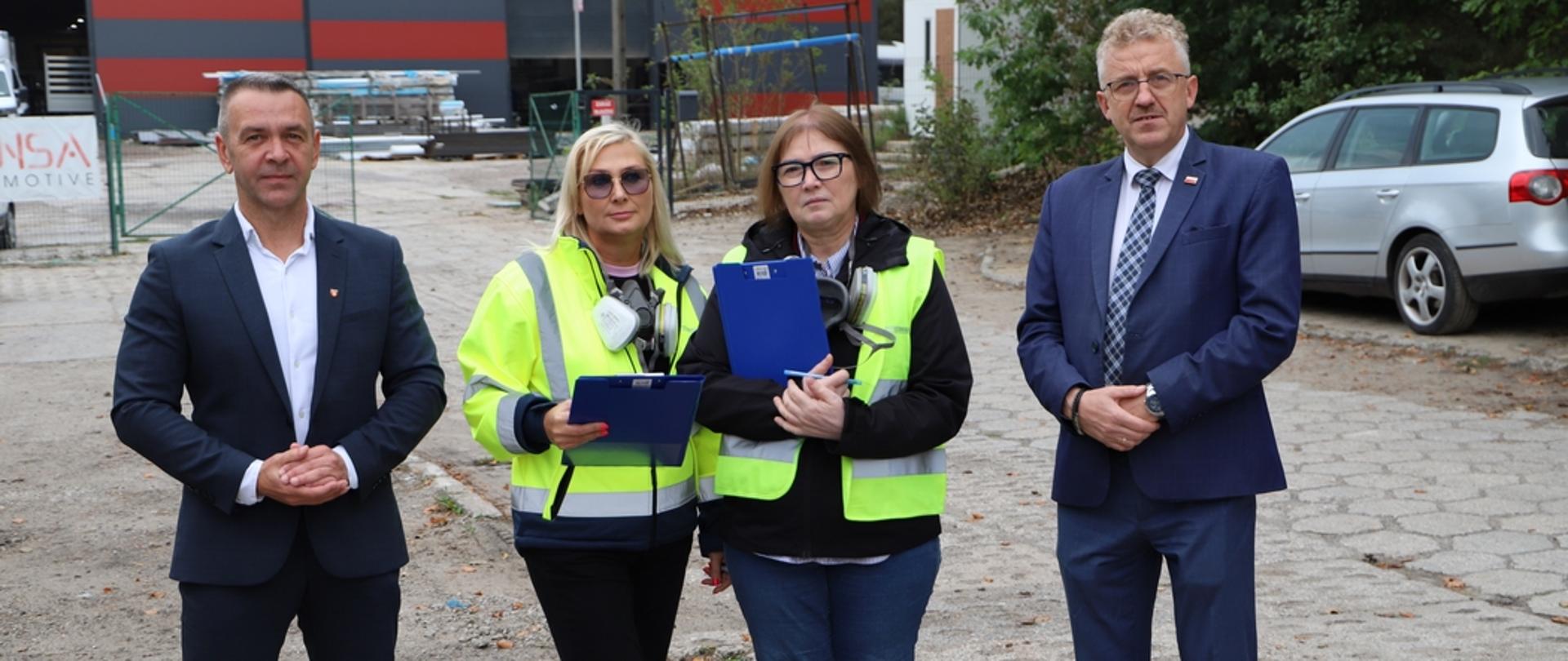 Ruszyło usuwanie toksycznych śmieci ze Stąporkowa