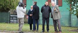 Gromadzenie się uczestników otwarcia w Nowej Woli