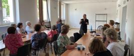 Podczas spotkania - psychodietetyk podczas wykładu