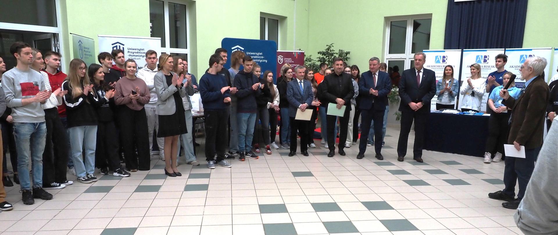 Prezentacje edukacyjno-doradcze „Uczelnie w powiecie” w auli I Liceum Ogólnokształcącego im. T. Kościuszki w Bielsku Podlaskim 21 lutego 2023 r.