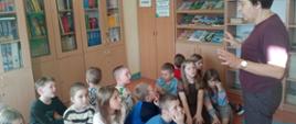 Uczniowie klasy 1b oficjalnie w Bibliotece!