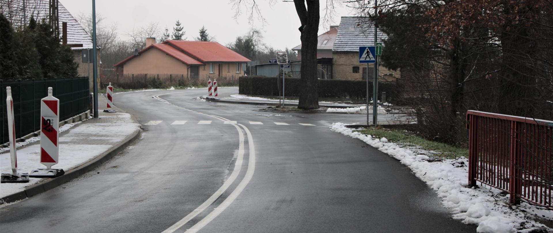 droga w miejscowości Stara Rzeka