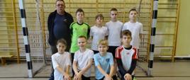 Drużyna SP z Dubin pozuje do wspólnego zdjęcia