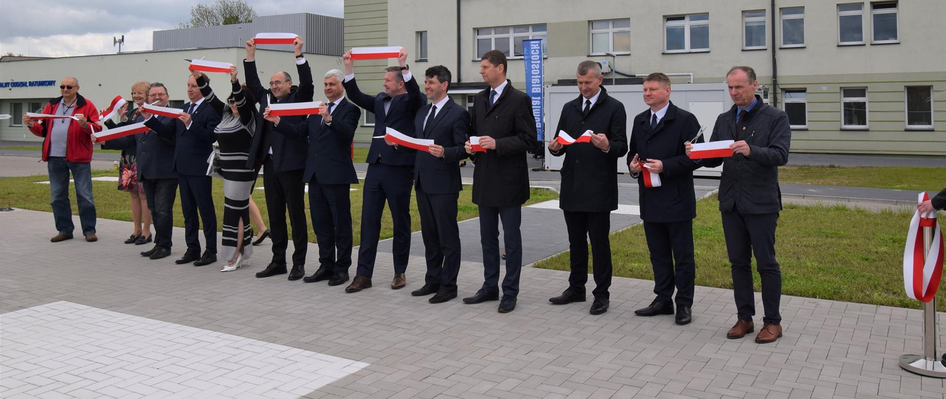 Oficjalne oddanie do użytku lądowiska przy SP ZOZ w Łapach.
