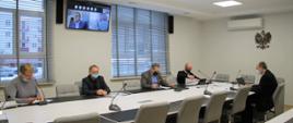 obrady w sali konferencyjnej Starostwa Powiatowego