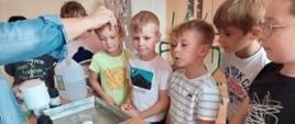 Zaciekawieni uczniowie
