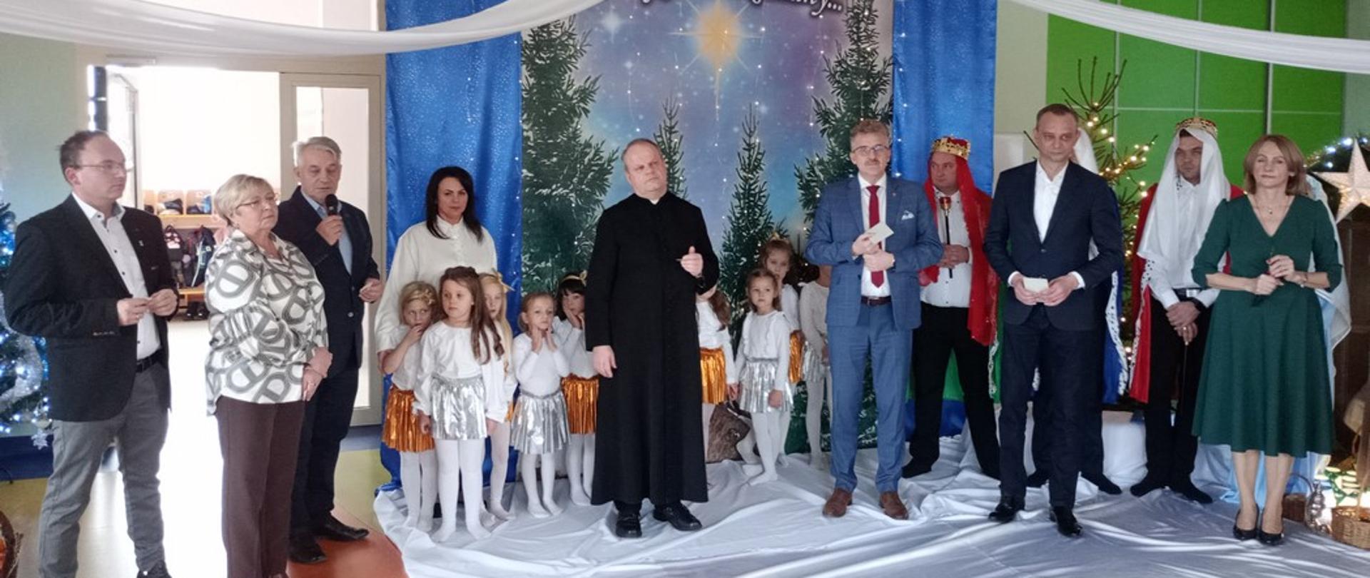 Mali Smykowianie składają Świąteczne życzenia