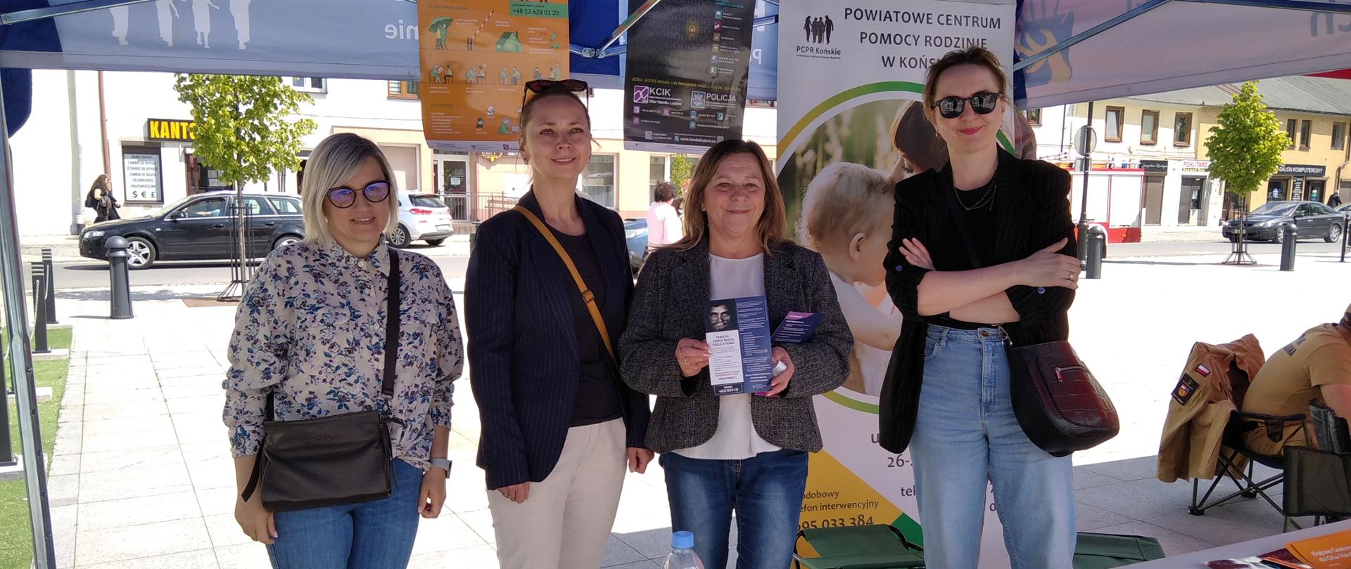 Udział PCPR w Końskich w akcji profilaktycznej mającej na celu walkę z procederem handlu ludźmi