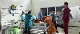 W trakcie kursu - zaangażowane osoby biorą udział w symulacji