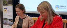 Podpisanie porozumienia o współpracy przez Dyrektor PCPR oraz Prorektor ds. Studenckich i Dydaktyki