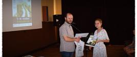 Moment wręczenia nagród