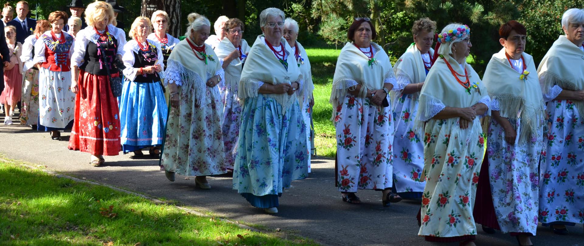 Koła Gospodyń Wiejskich podczas dożynek gminnych 2021