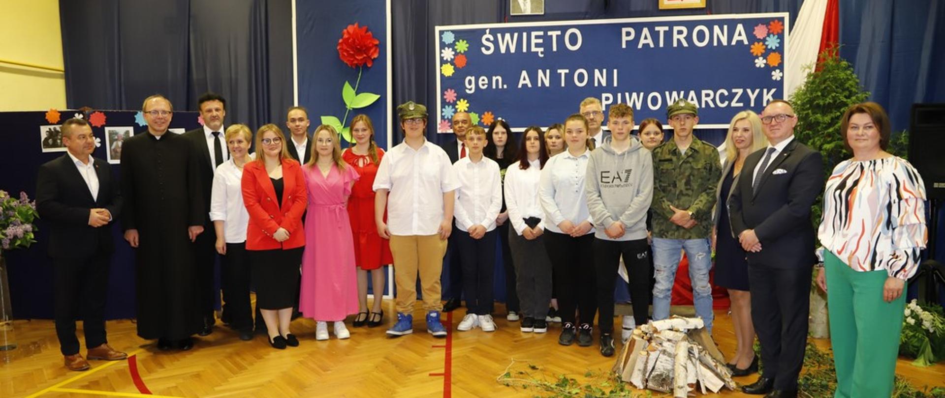 W Zespole Szkół Ponadpodstawowych Nr 2 uczczono pamięć patrona 