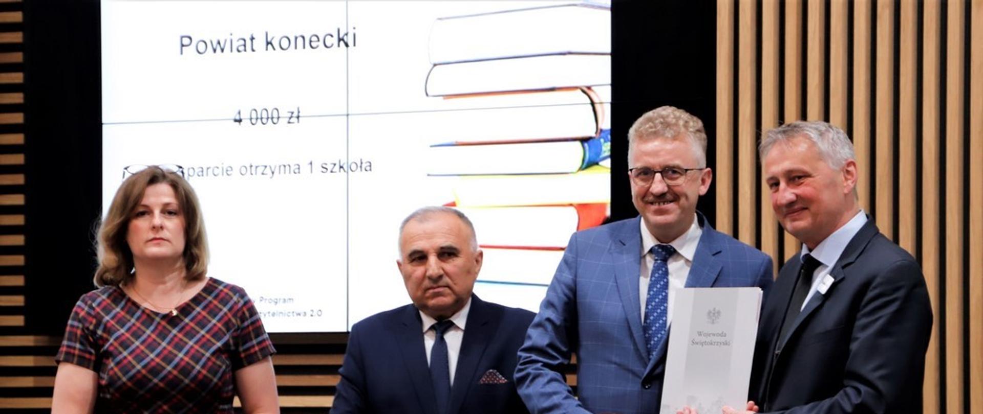 Wsparcie dla biblioteki szkolnej w stąporkowskim „Staszicu”