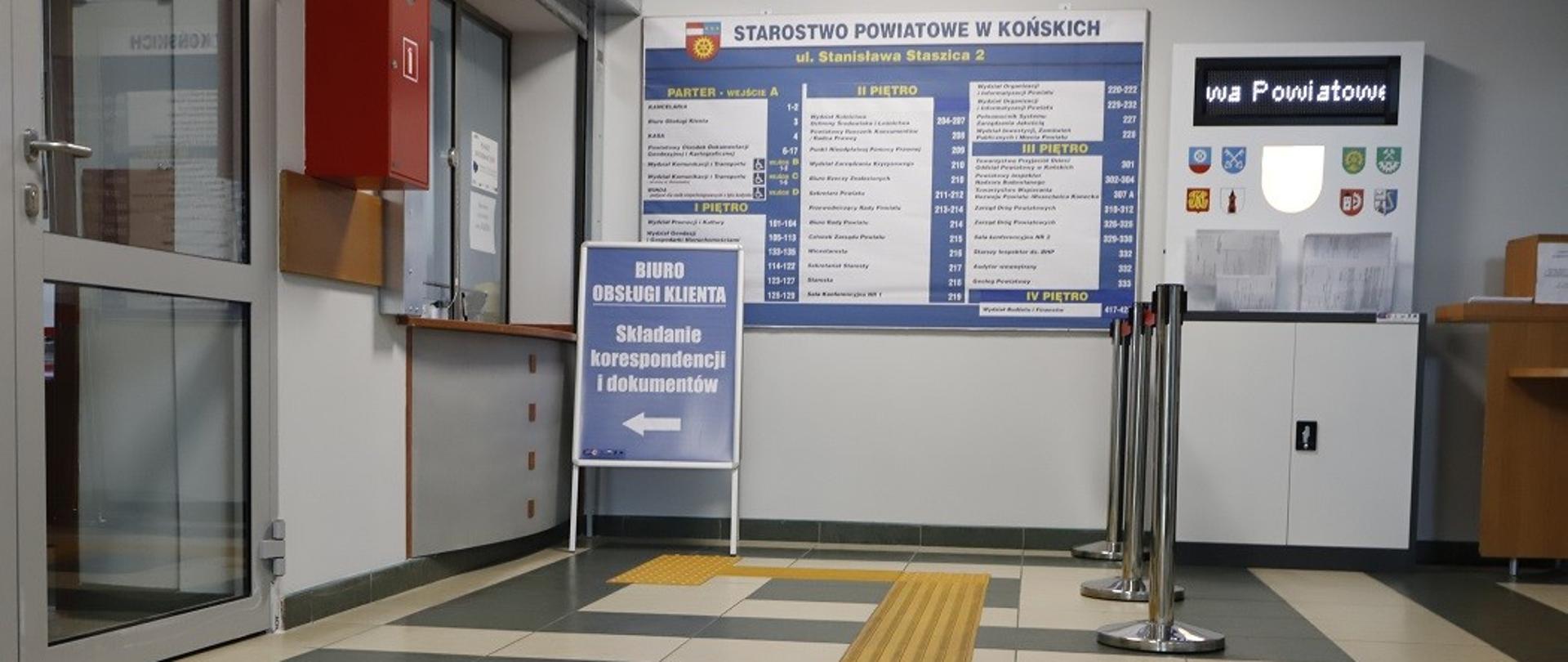 Ścieżka prowadząca z polami uwagi przeznaczona dla osób z dysfunkcją wzroku