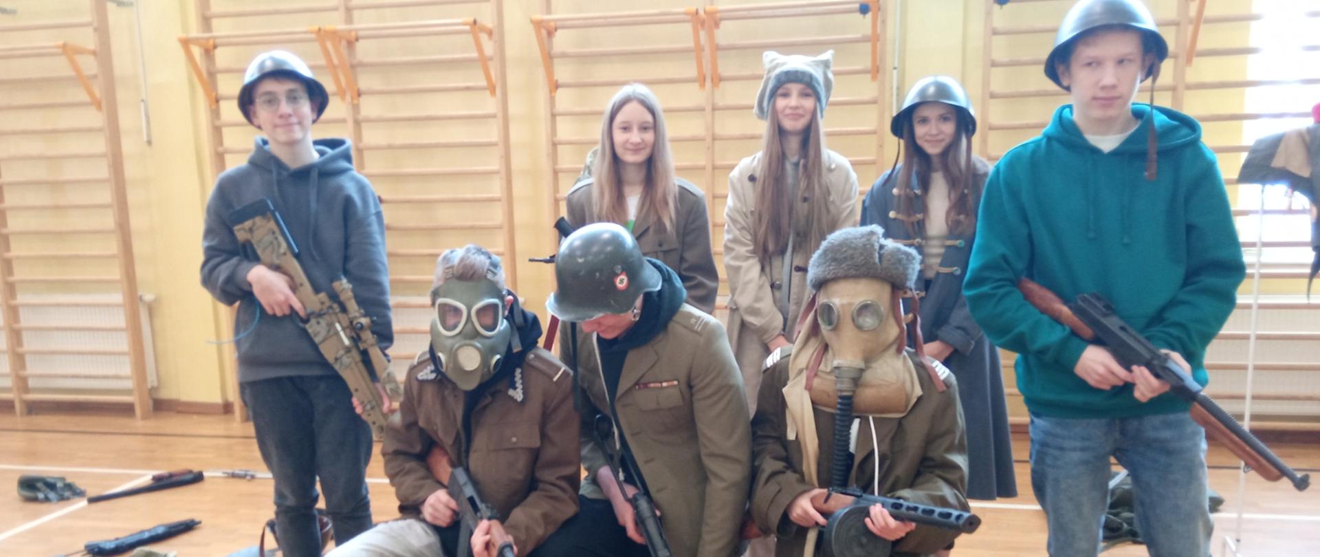 
Pokaz historyczny - II wojna światowa