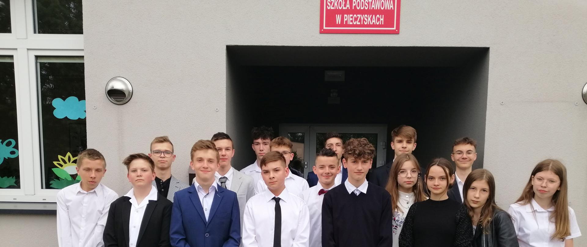 Nasi_ósmoklasiści_przed_egzaminem_z_języka_polskiego