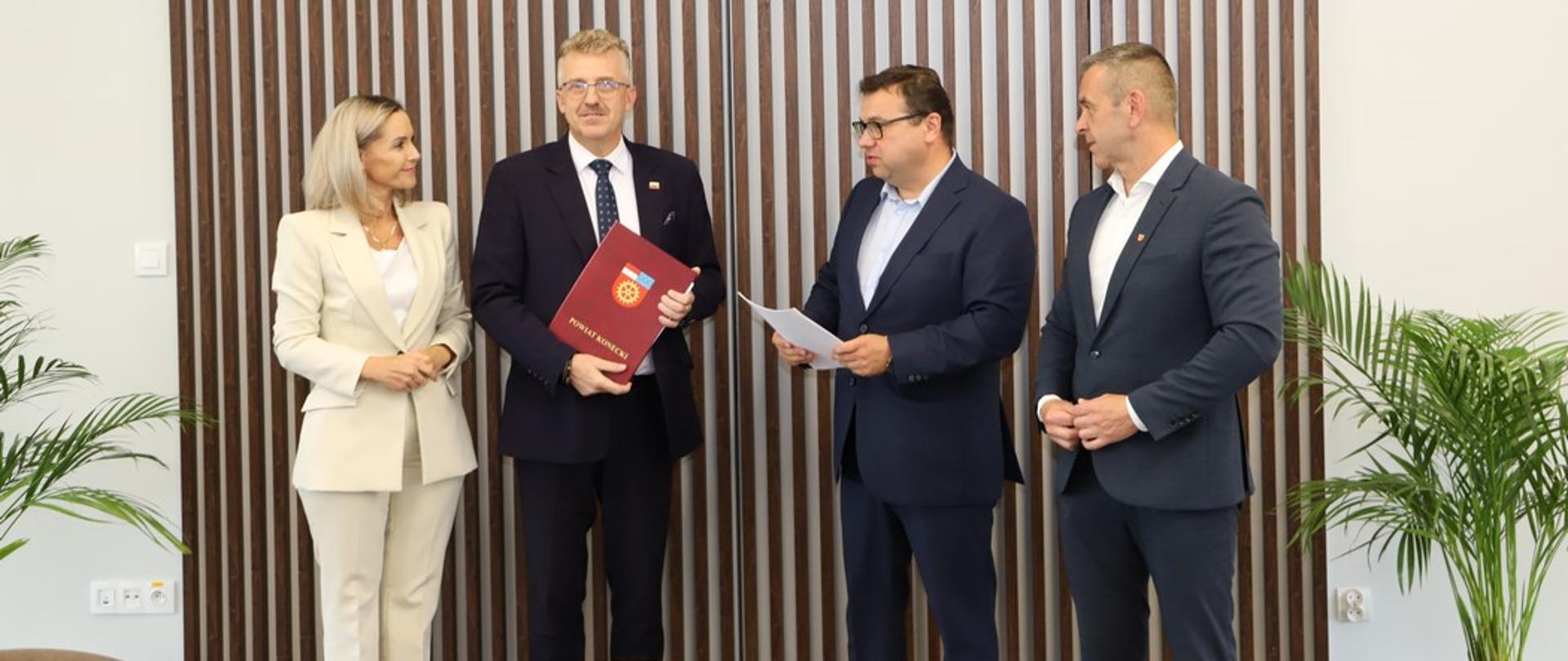 Rusza wielkie sprzątanie niebezpiecznych odpadów w Stąporkowie 