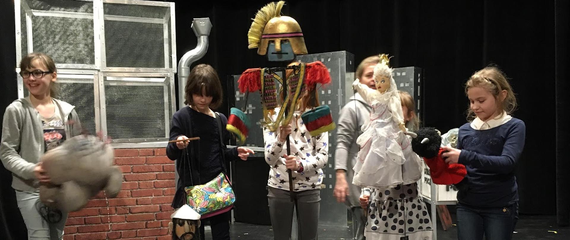 Dziób w dziób w Teatralnej Szóstce