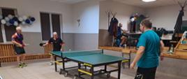 Podczas gry w tenisa stołowego