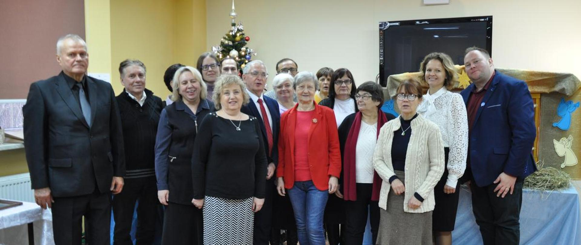 Wspólne zdjęcie wszystkich uczestników wydarzenia