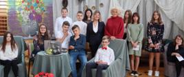 Uczestnicy Narodowego Czytania wraz z opiekunami