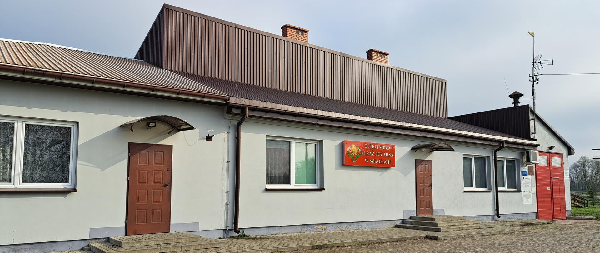 Garaż OSP Szkopy przed realizacją zadania