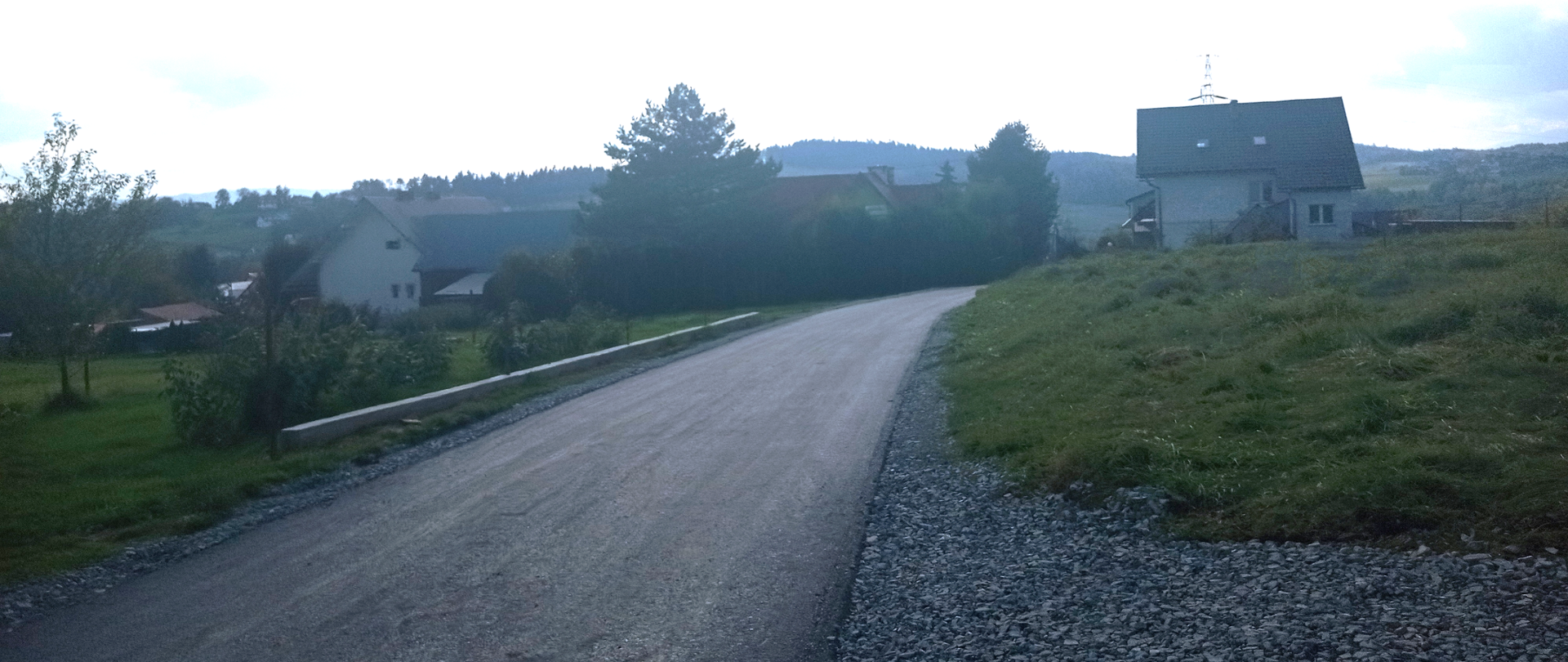  Remont drogi gminnej Jaroszówka w miejscowości Skawa.