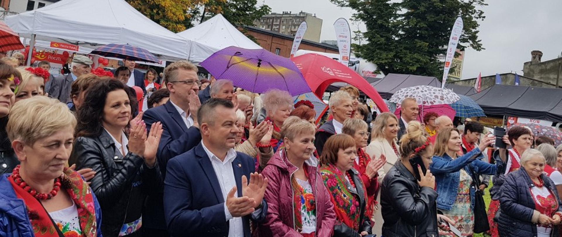 Wojewódzki Festiwal Kół Gospodyń Wiejskich „Polska od kuchni” w Ostrowcu Św.