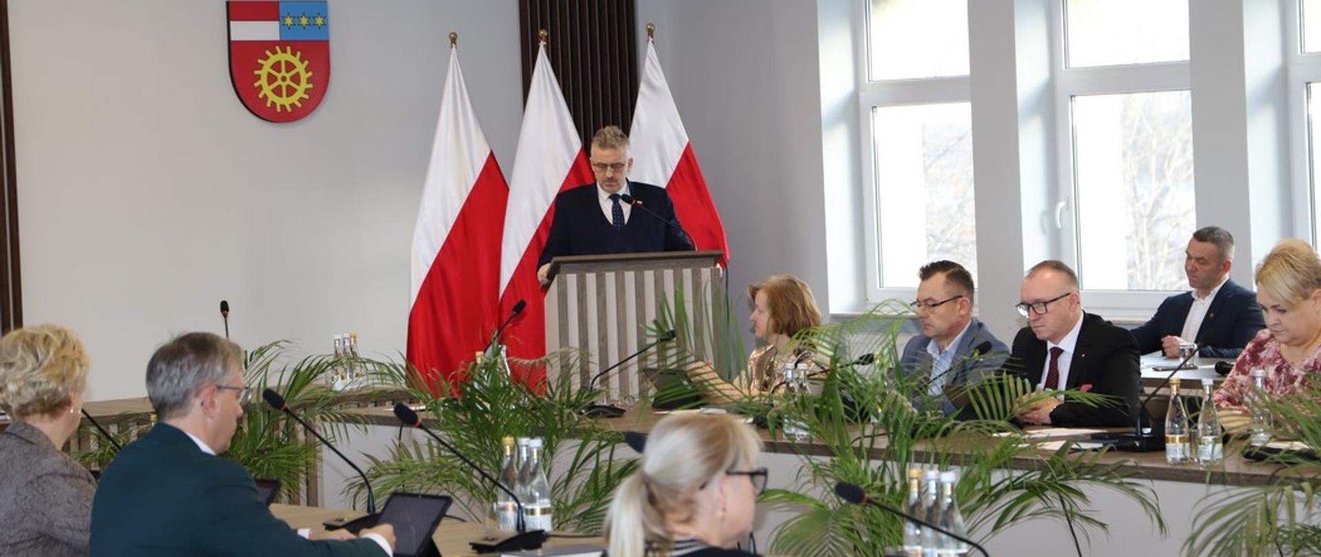 Budżet uchwalony jednogłośnie - XXX Sesja Rady Powiatu Koneckiego