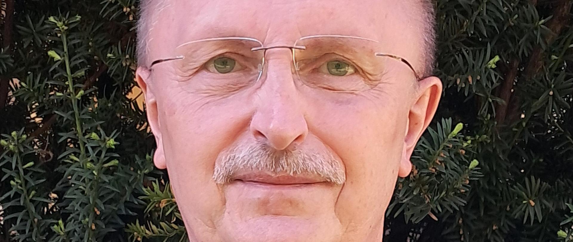 Radny Dariusz Okła