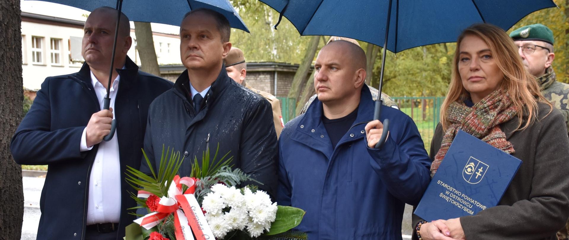 Ulica Romualda Traugutta w Ostrowcu Świętokrzyskim zyskała wyjątkowy mural poświęcony Powstańcom Styczniowym 