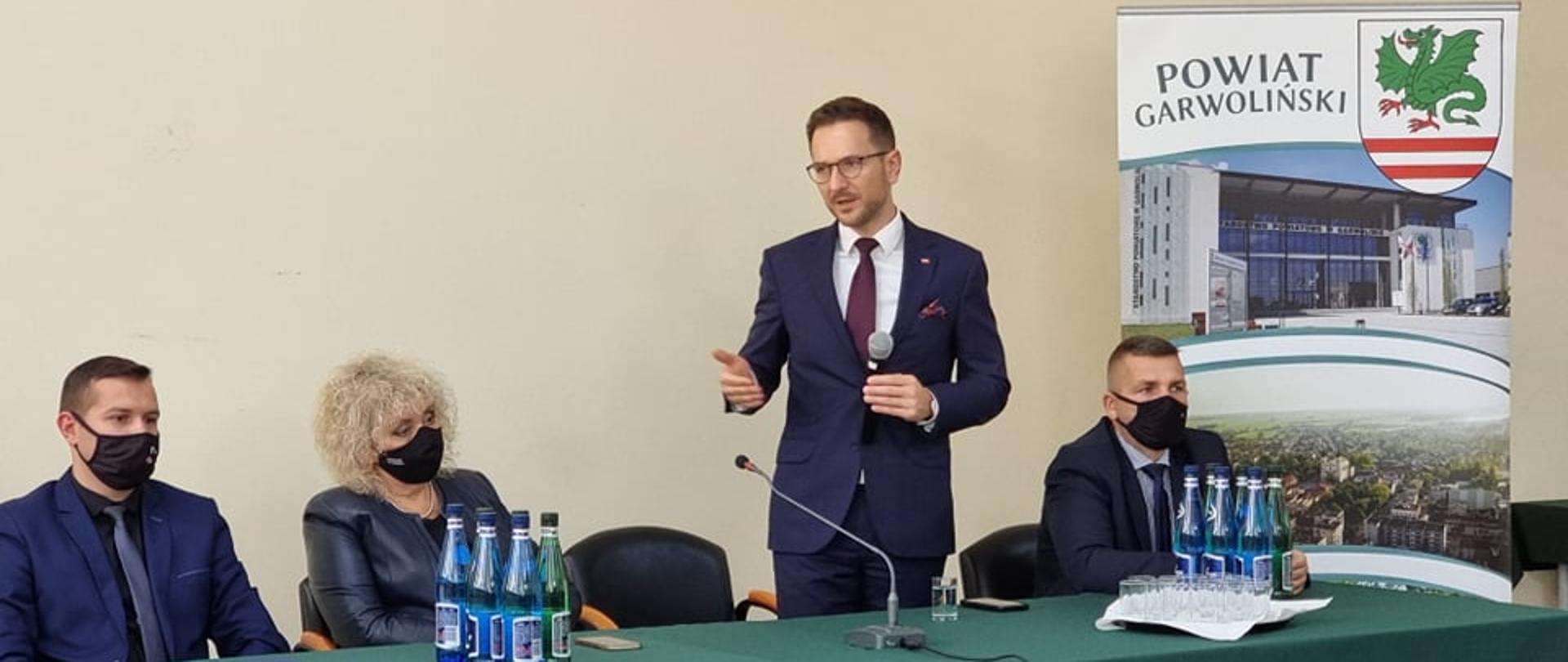 Spotkanie samorządowców z wiceministrem Waldemarem Budą