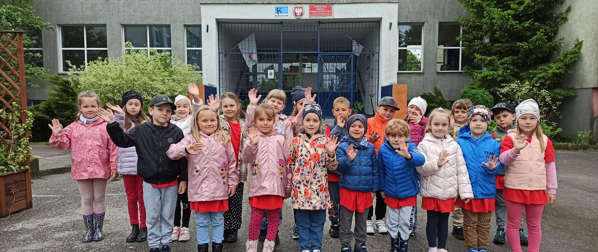 ZDJĘCIE GRUPOWE
