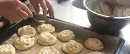 Przygotowywanie ciasteczek do pieczenia