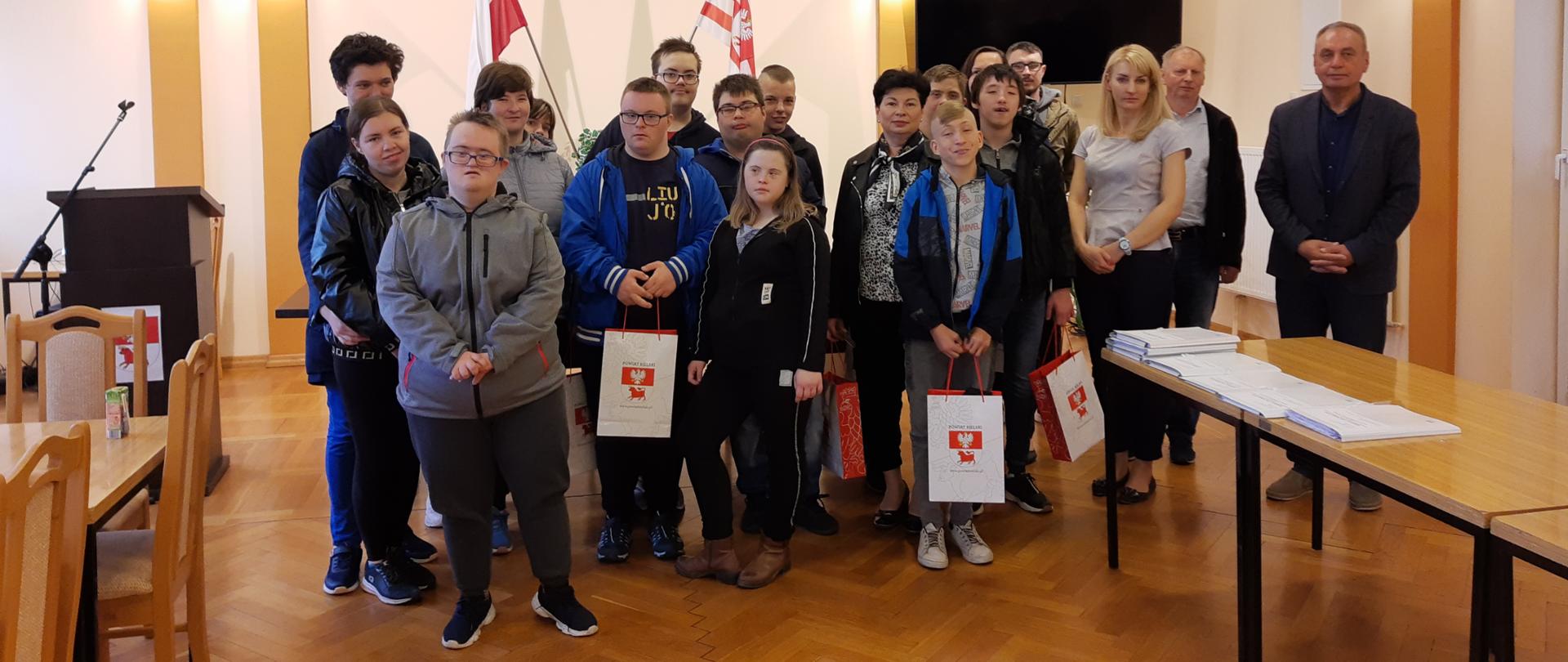 Spotkanie uczniów Zespołu Szkół Specjalnych w Bielsku Podlaskim z pracownikami Wydziału Geodezji i Katastru
