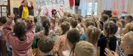 Przedszkolaki Oglądają „Elementarz Młodego Patrioty”!